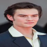 Louis Partridge